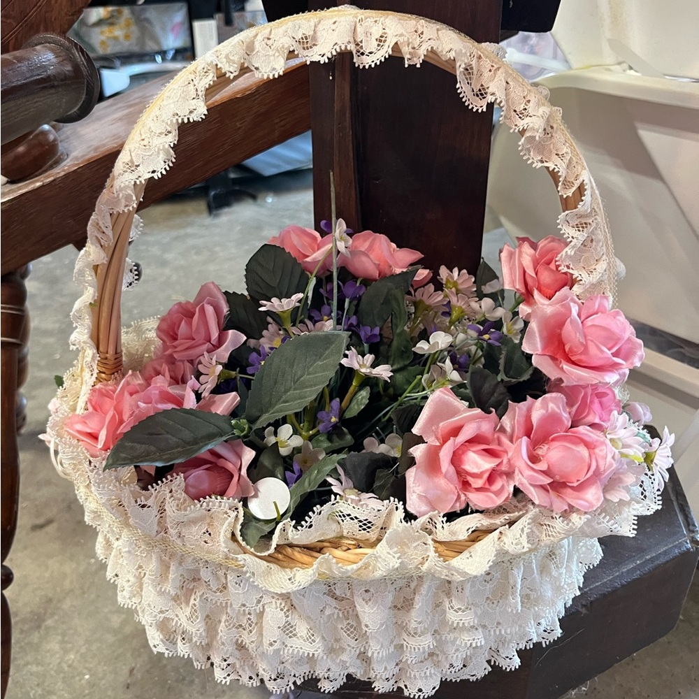 Vintage 1980s Pink Floral Flower Basket with White Lace